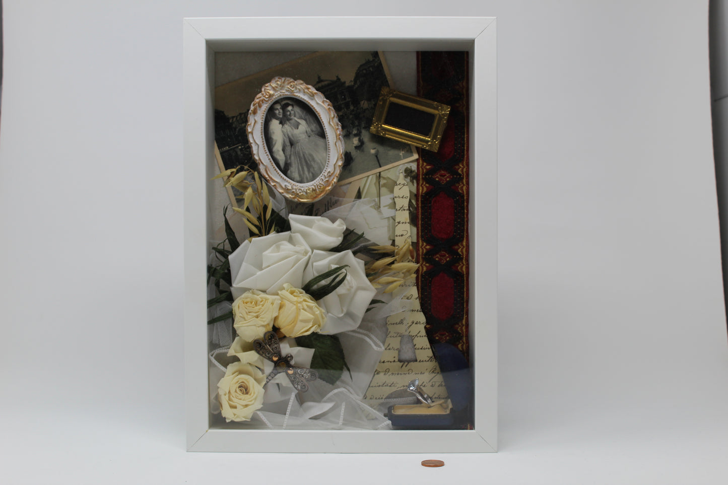 cornice bianca degli sposi