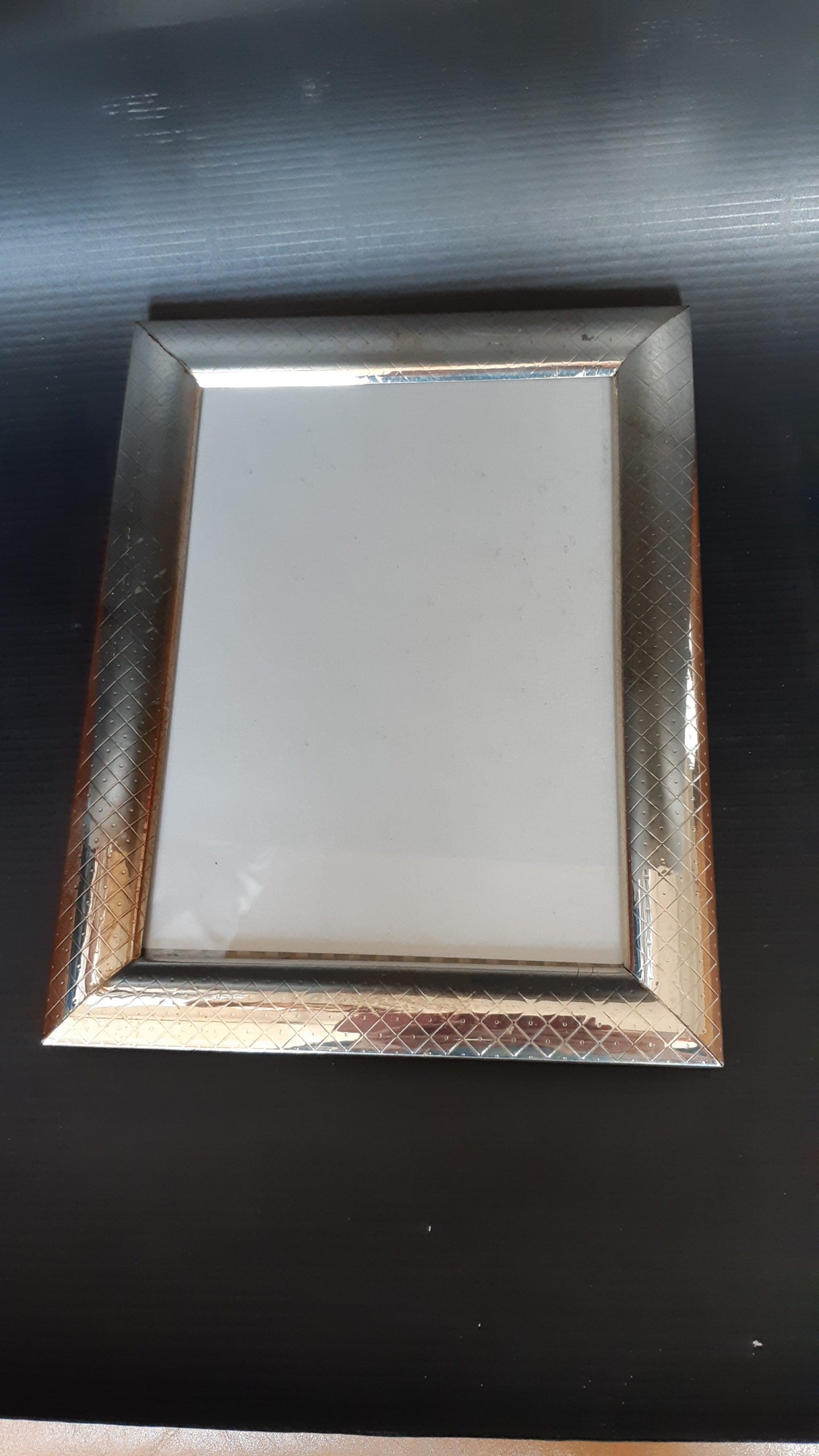 Cornice in argento decorata a rombi - NONèdabuttare
