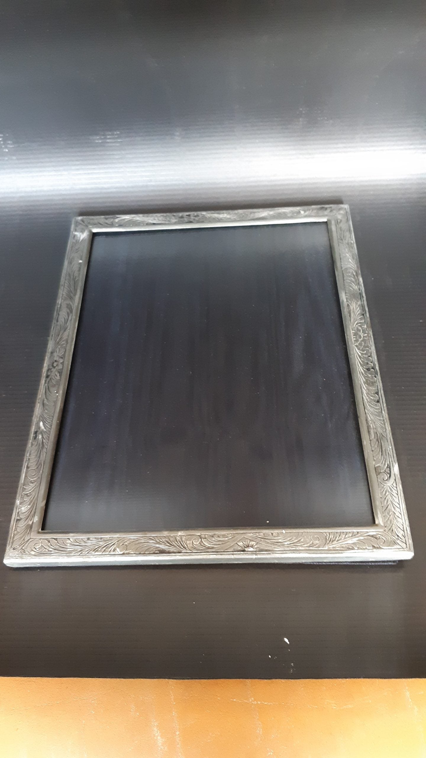Cornice in argento incisa - NONèdabuttare