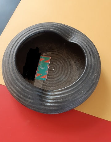 Posacenere in ceramica nera a righe - NONèdabuttare