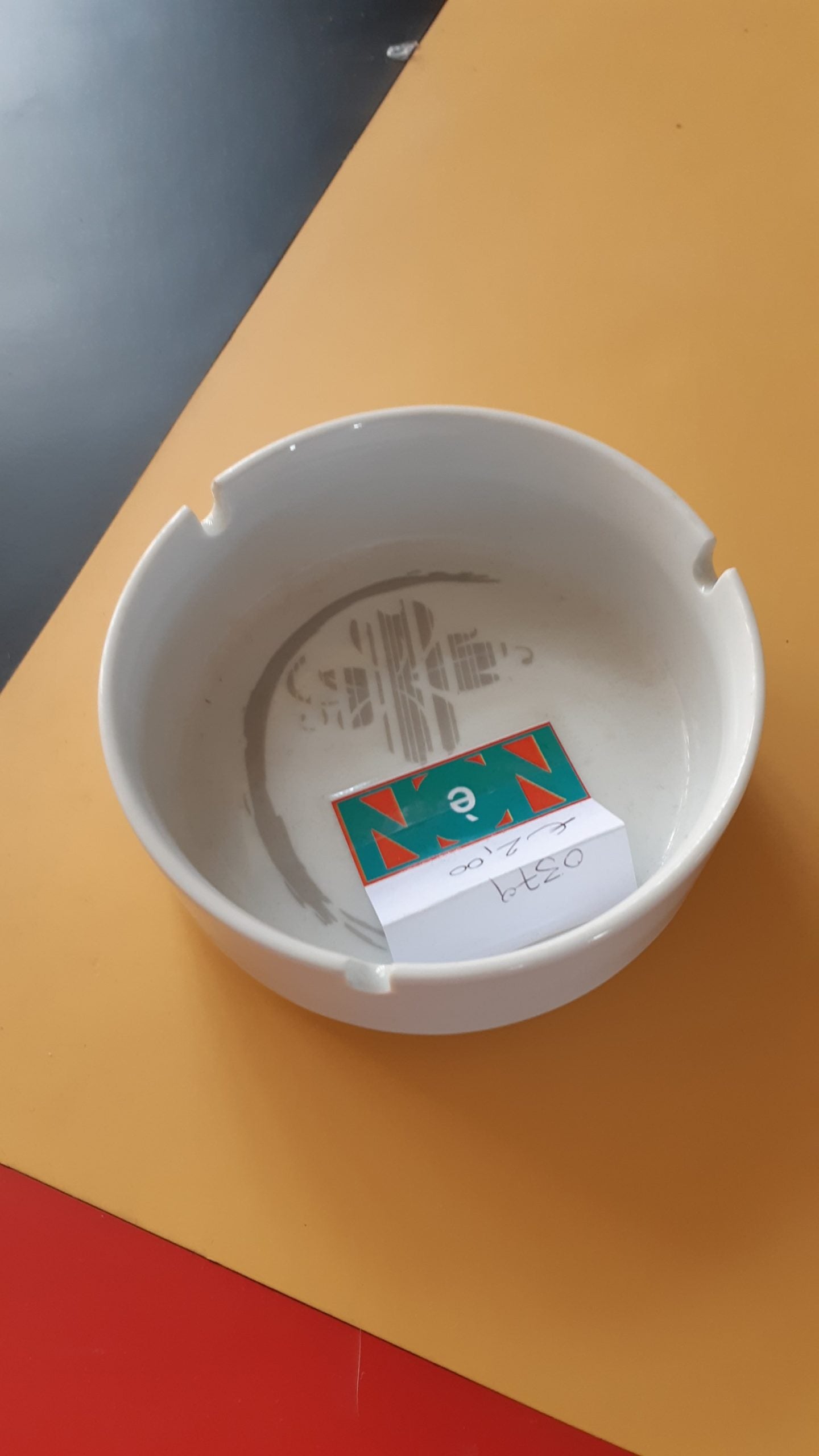 Posacenere in ceramica - NONèdabuttare