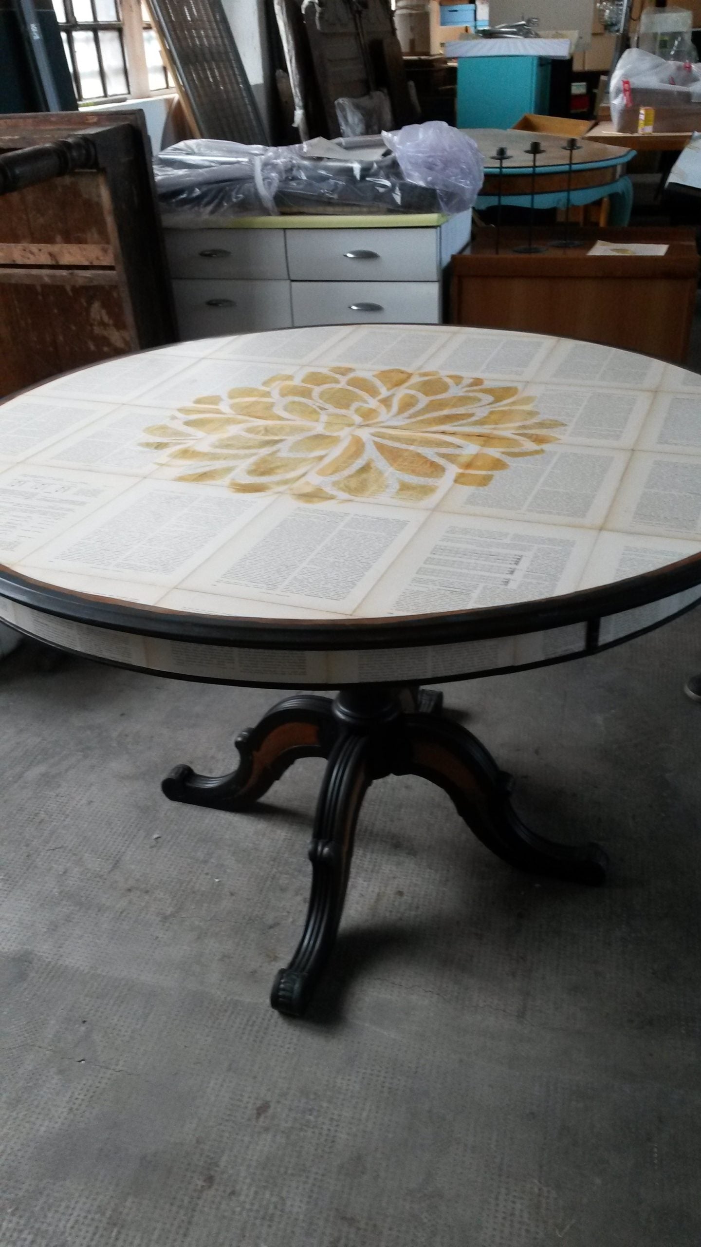 Tavolo con decoupage - NONèdabuttare