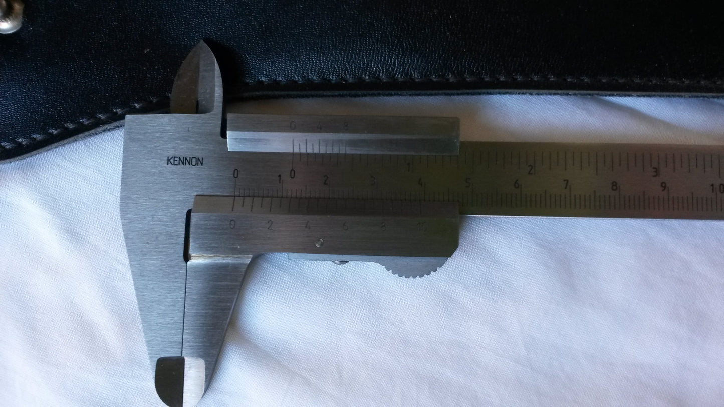 Calibro Kennon con custodia - NONèdabuttare