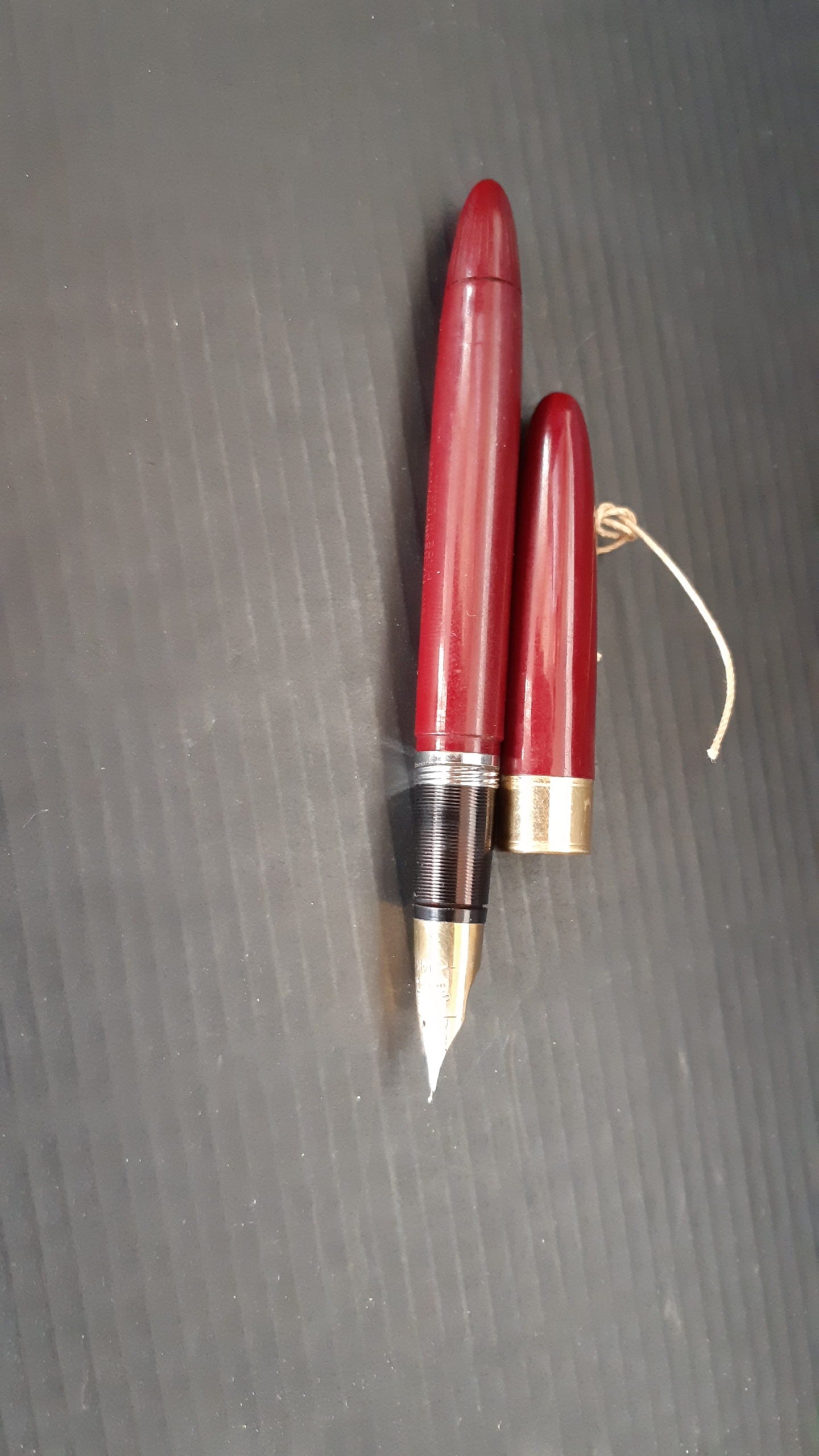 Stilografica lacca rossa - NONèdabuttare