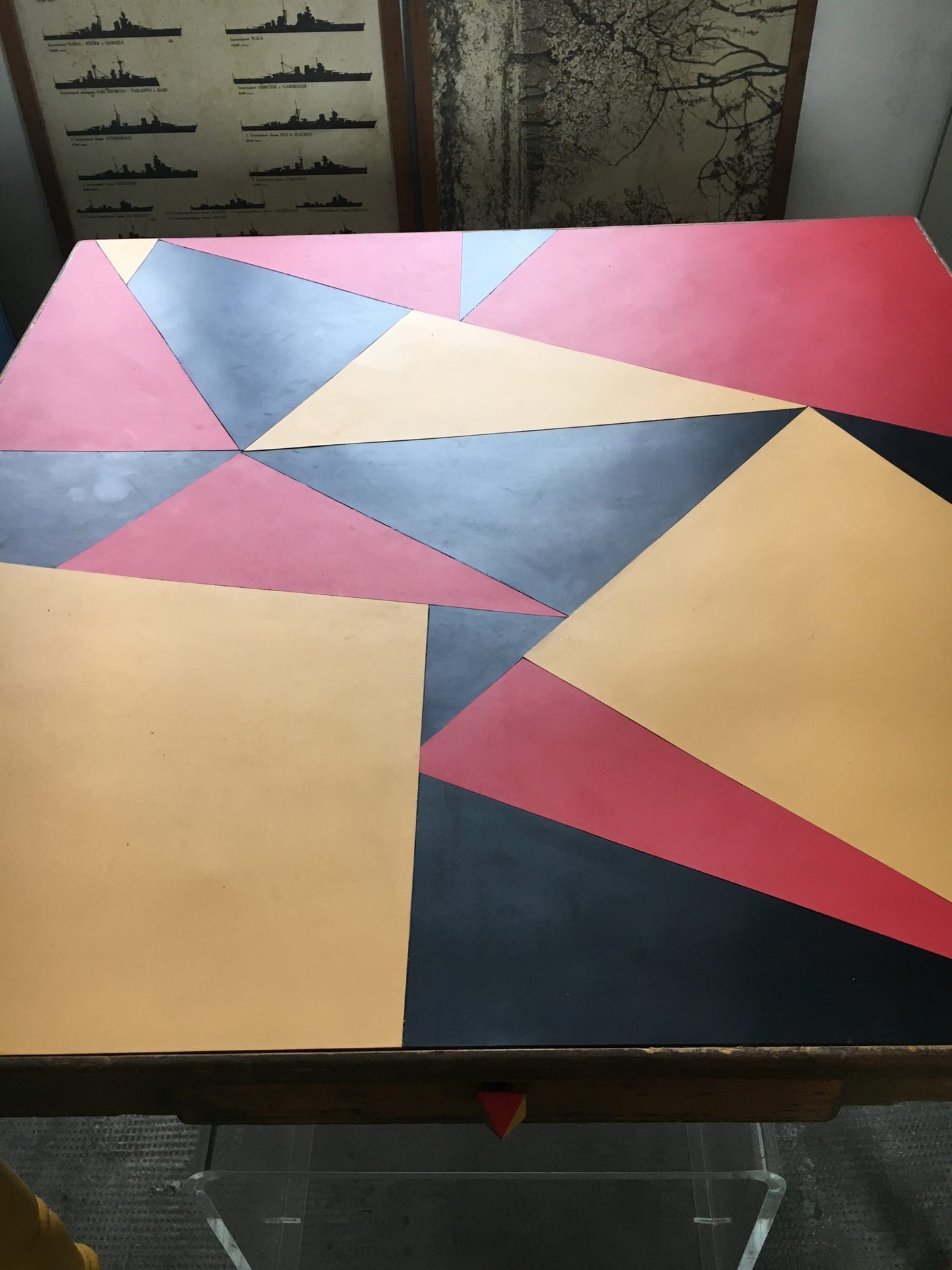 Tavolo a triangoli - NONèdabuttare