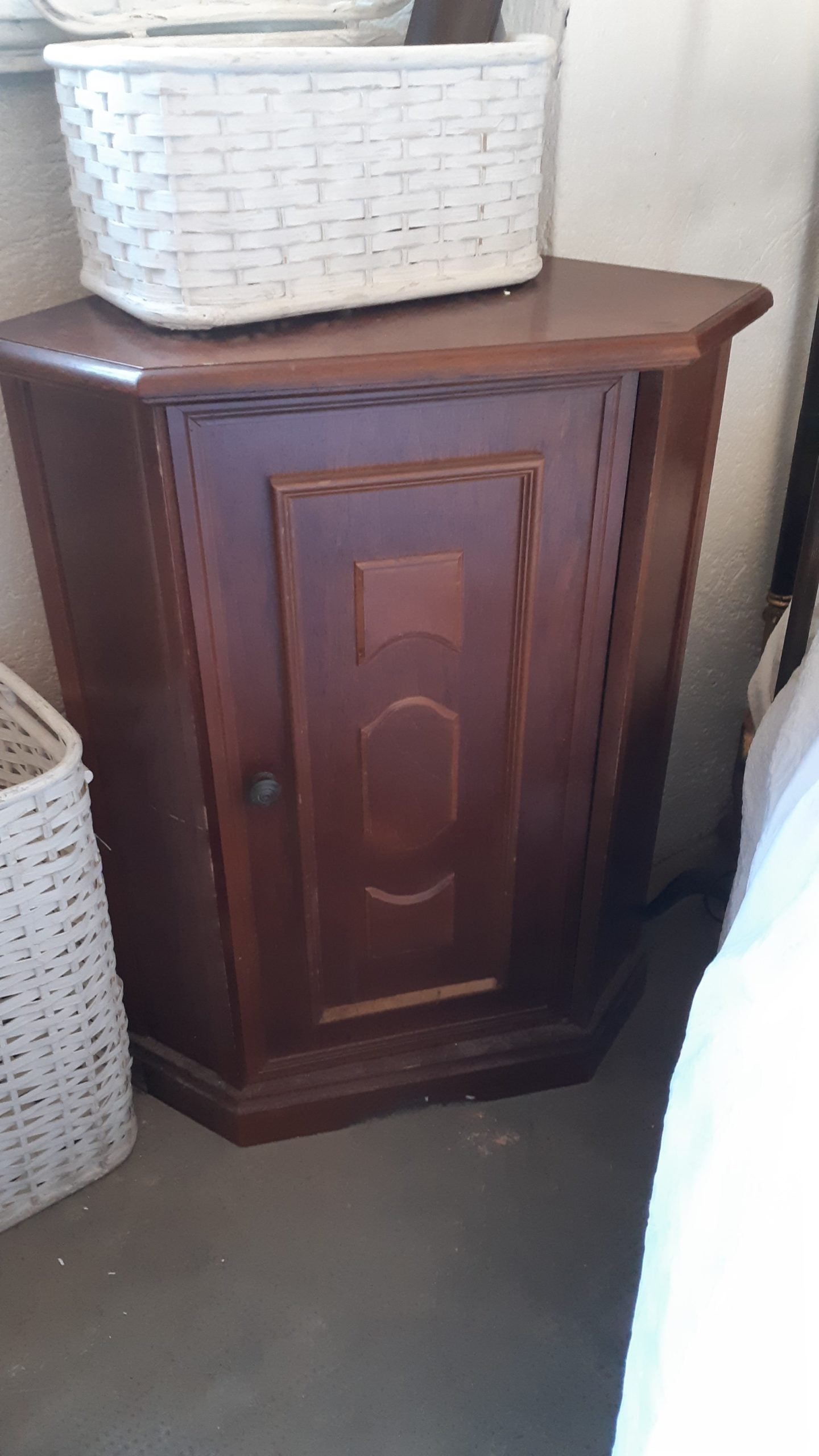 Angoliera in arte povera - NONèdabuttare