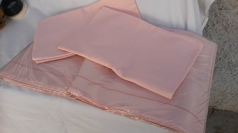 Copriletto rosa - NONèdabuttare