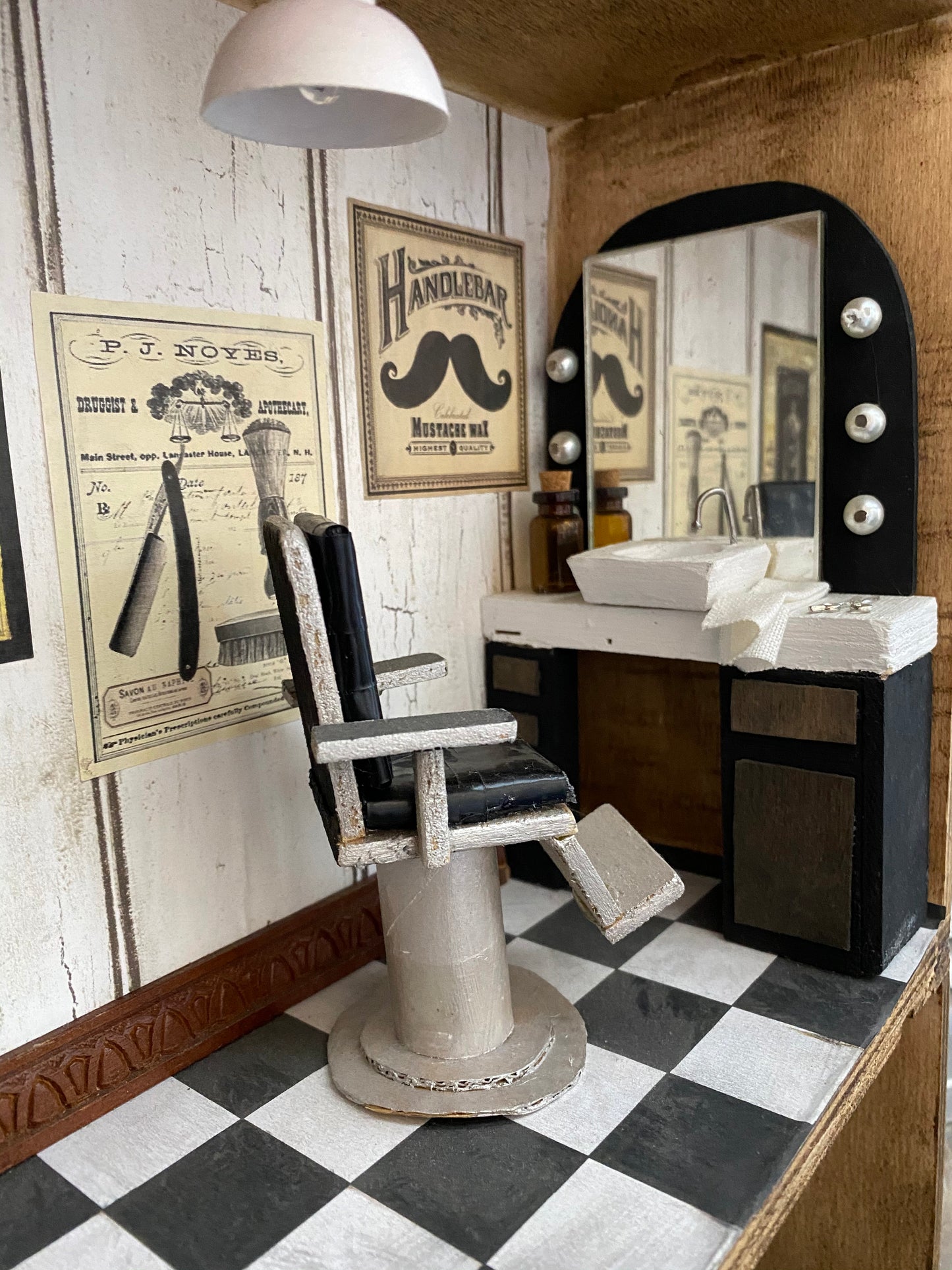 Shadow Box "Barber Shop" - NONèdabuttare