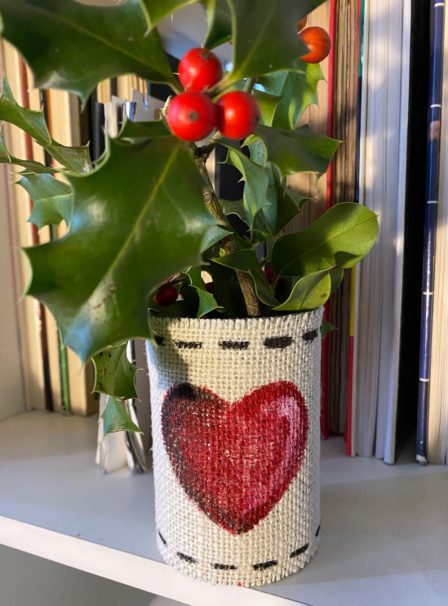 Scatola latta in juta decorata a mano - NONèdabuttare