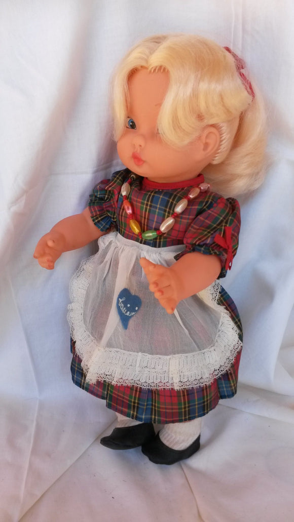 Bambola con abito scozzese - NONèdabuttare