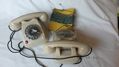 Telefoni comunicanti giocattolo grigi anni '60 - NONèdabuttare