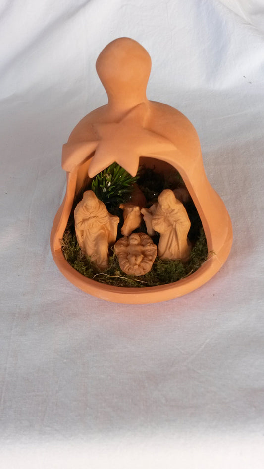 Presepe in campana di terracotta - NONèdabuttare