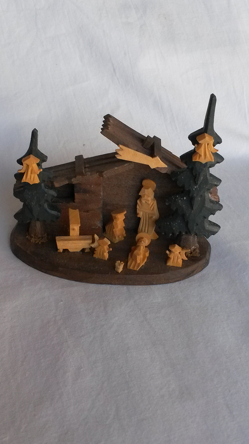 Presepe in legno dipinto - NONèdabuttare